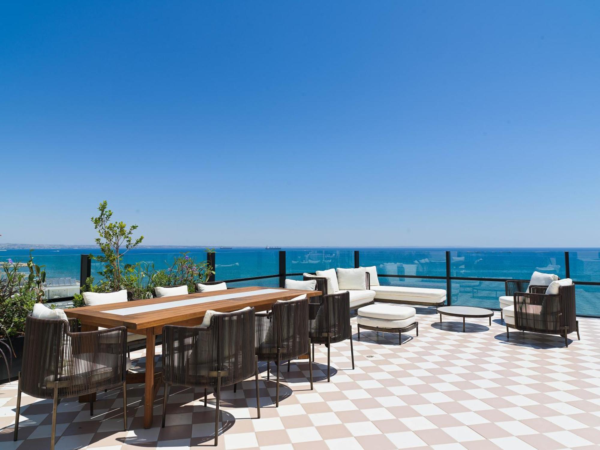 Liv Mackenzie Beach Suites Larnaca Adults Only Екстер'єр фото