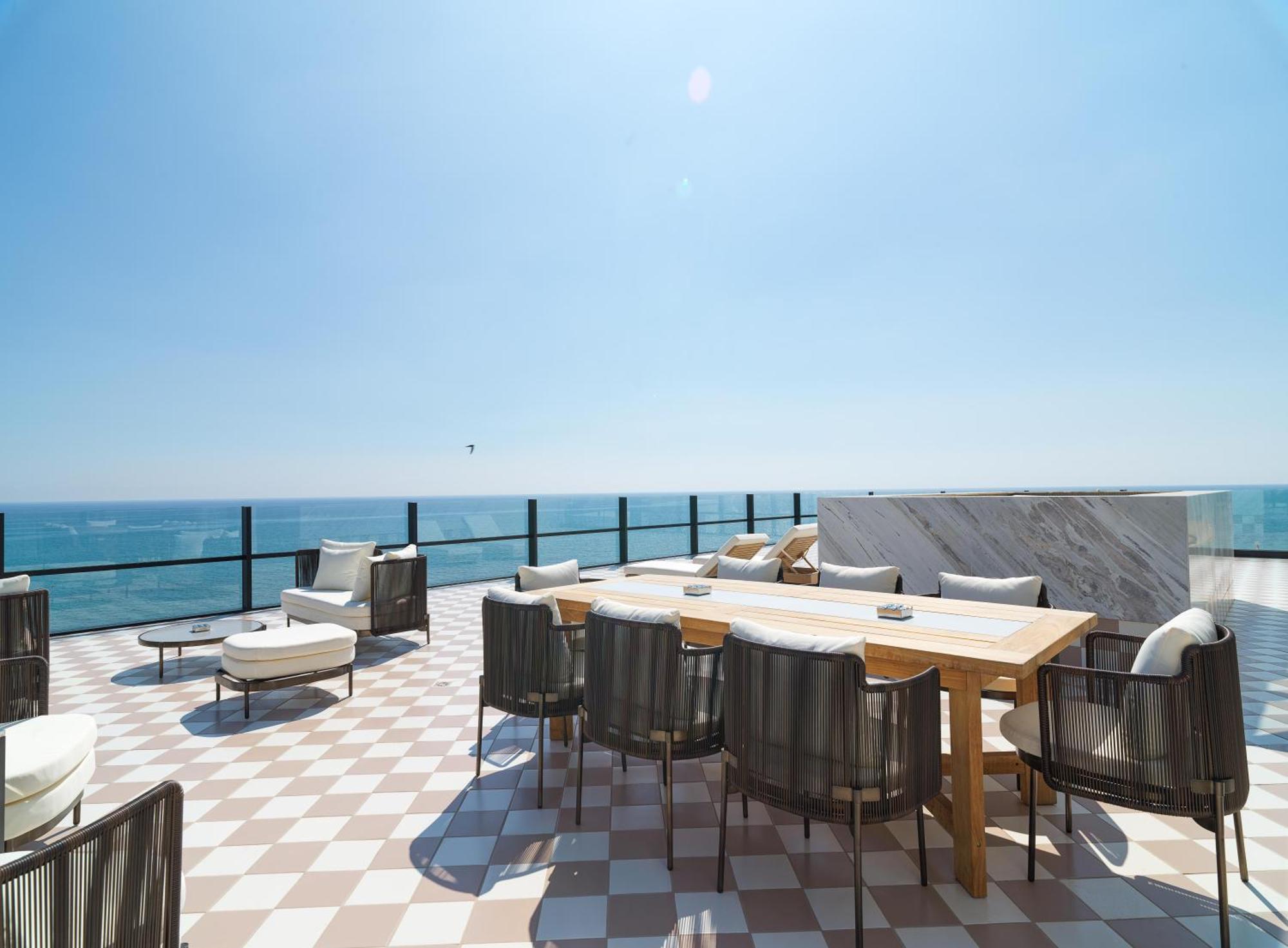 Liv Mackenzie Beach Suites Larnaca Adults Only Екстер'єр фото